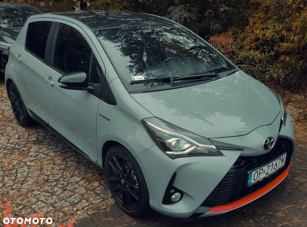 Toyota Yaris Hybrid 100 GR Sport - 1