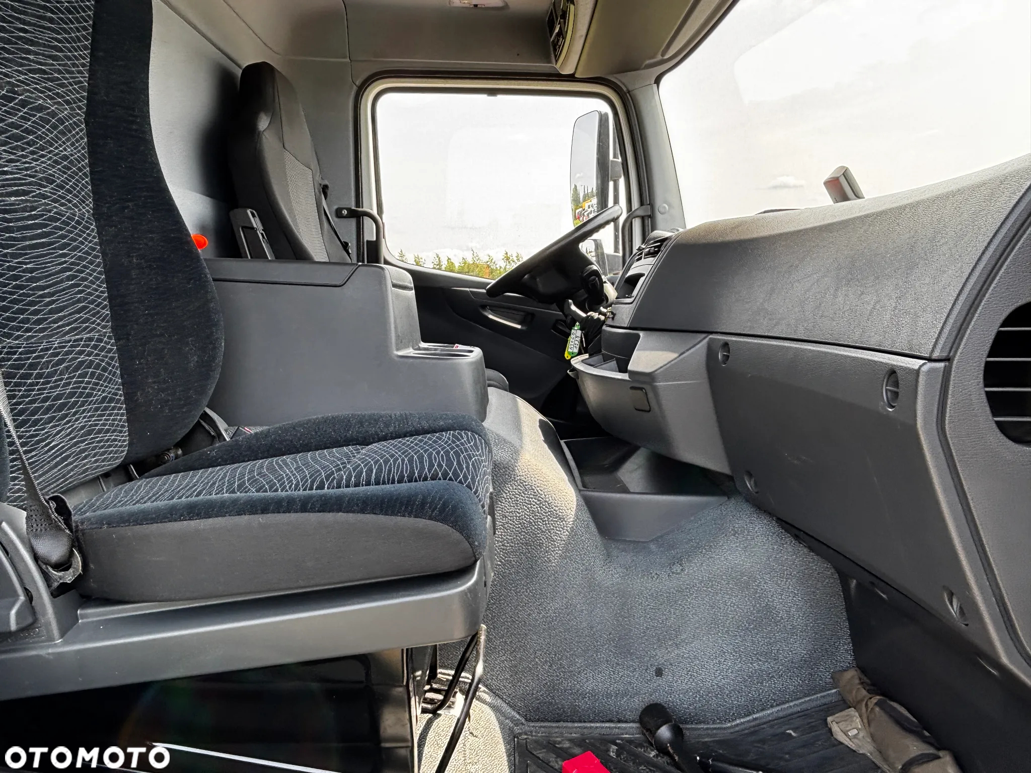 Mercedes-Benz ATEGO 1227 (1224, 1230) kontener SPIER z windą BAR , klimatyzacja , kontener 18 paletowy , z Niemiec - 15