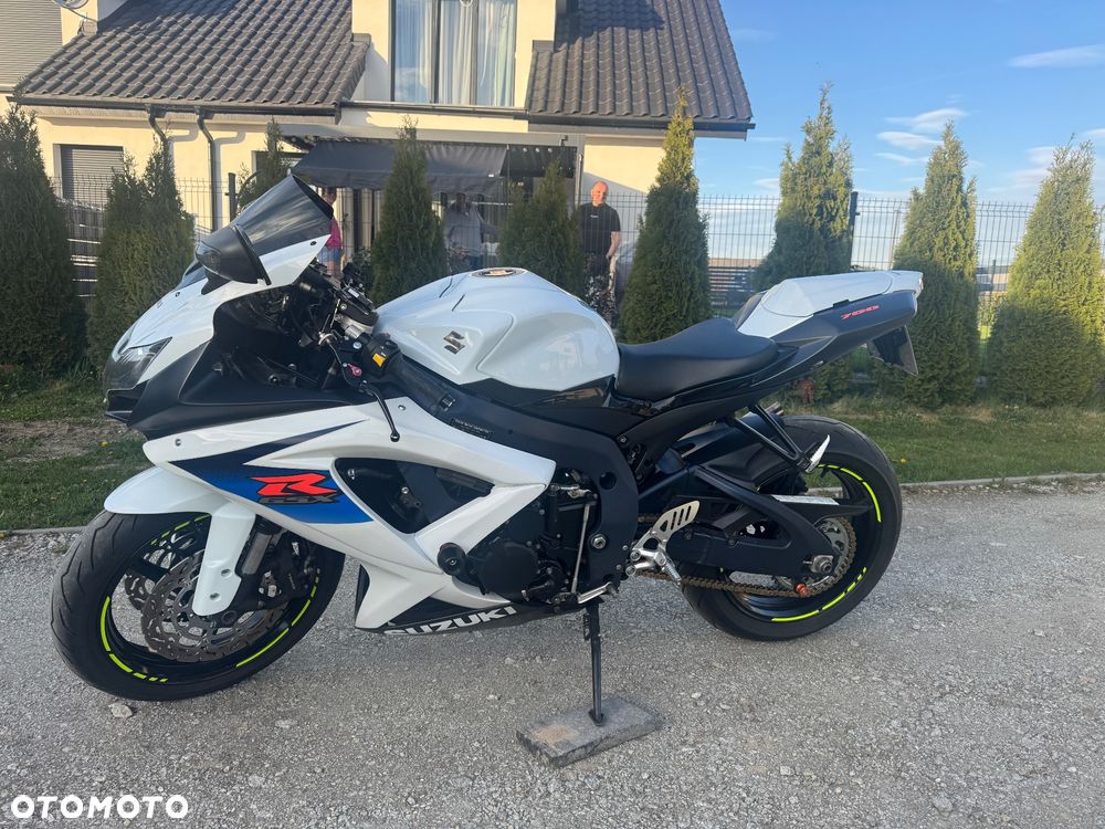 Suzuki GSX-R - 1