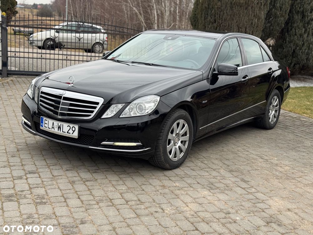 Mercedes-Benz Klasa E 250 CGI BlueEffICIENCY Elegance - 5
