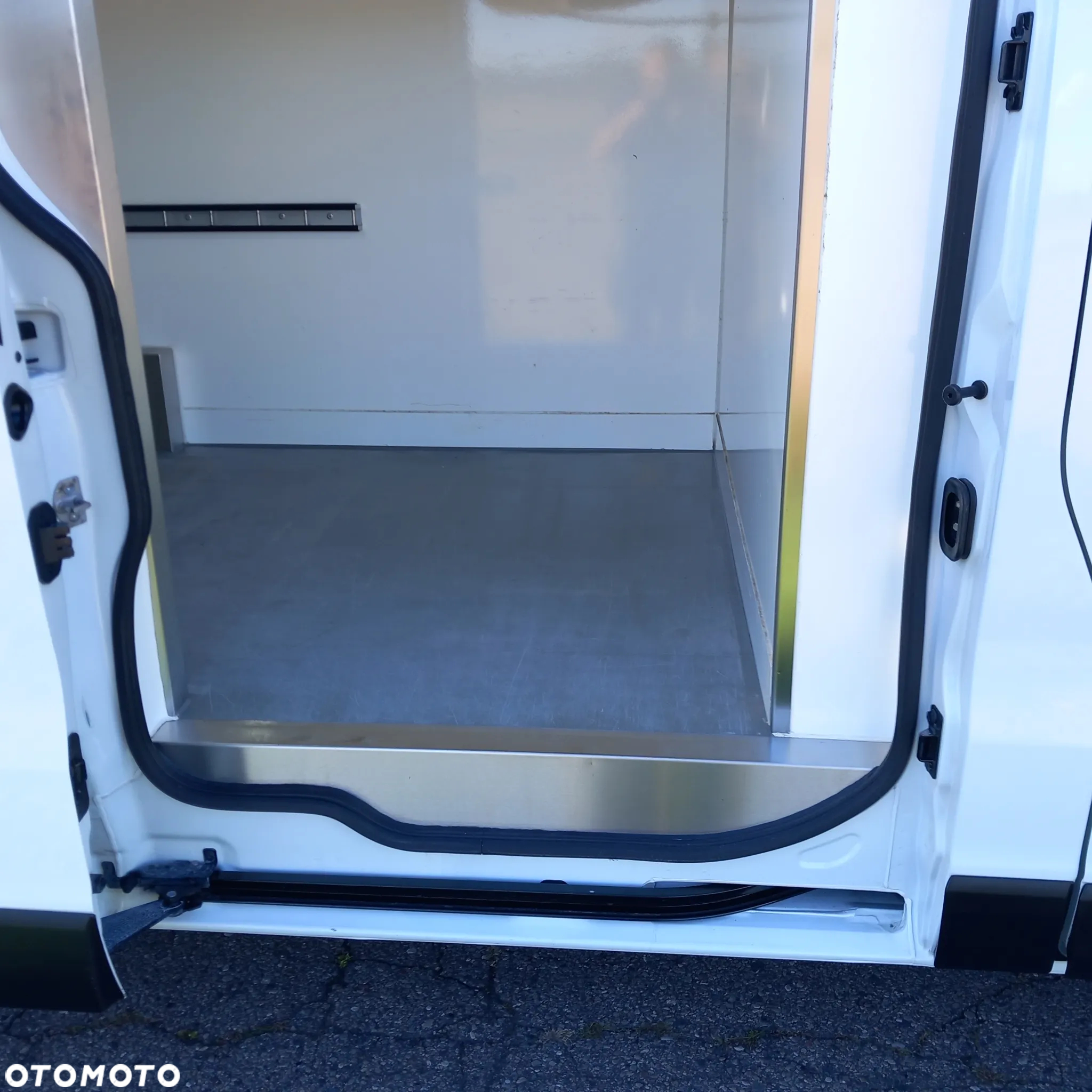 Renault Trafic - 26