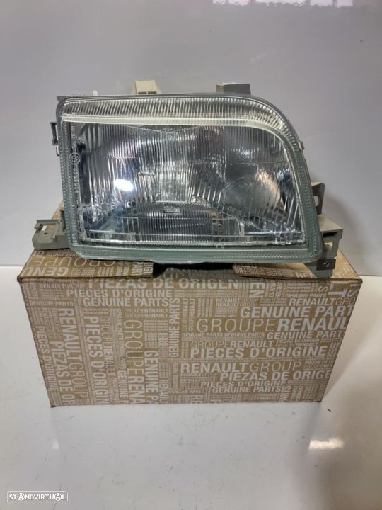 Ótica Farol Clio MK1 1.8 16V Williams  Nova Original - 1