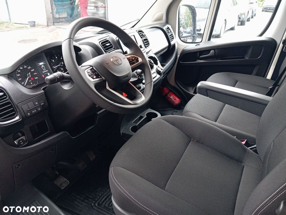 Toyota PROACE - 10