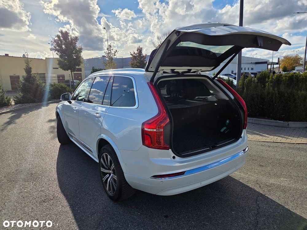 Volvo XC 90 B5 D AWD Plus Bright - 22