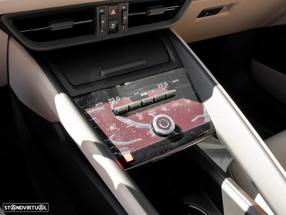 Porsche Macan Electric 4 - 24