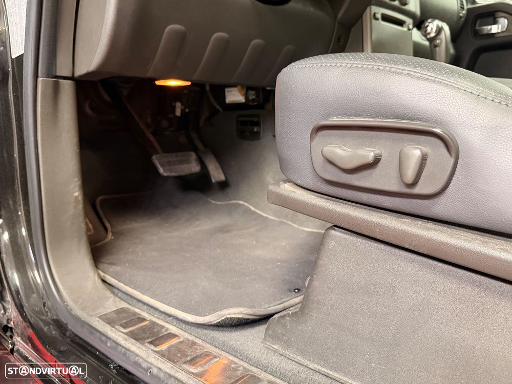 Nissan Navara 2.5 dCi CD LE Premium AT - 18