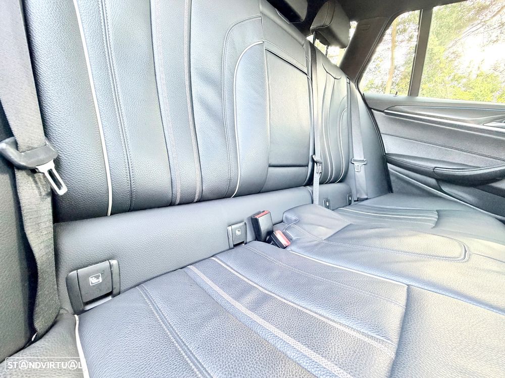 BMW 530 e Pack Desportivo M - 31