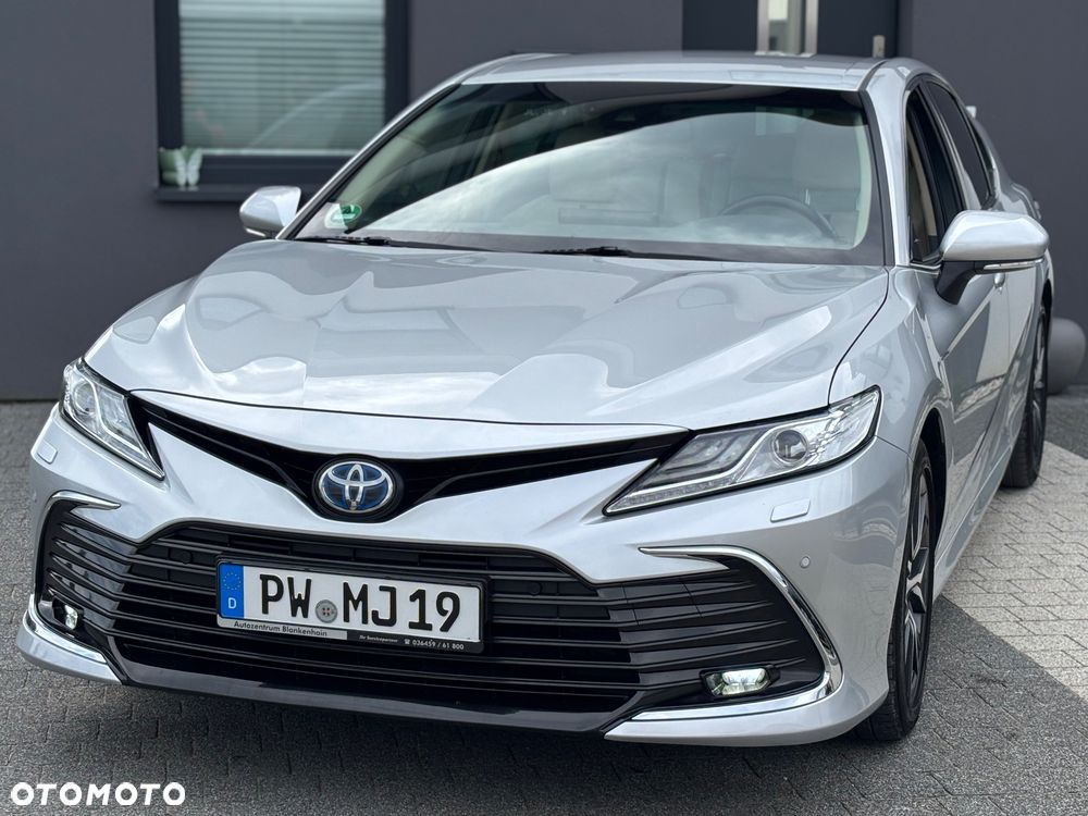 Toyota Camry 2.5 Hybrid Executive CVT - 2