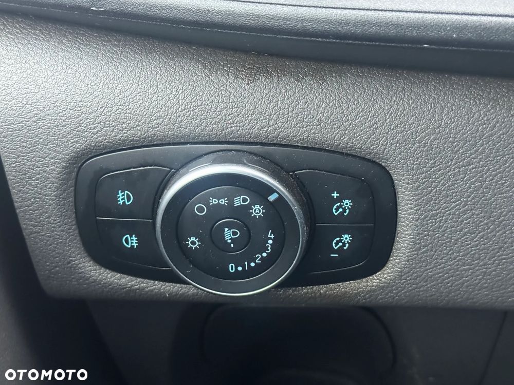 Ford CUSTOM DŁUGI 6 OSÓB - 17