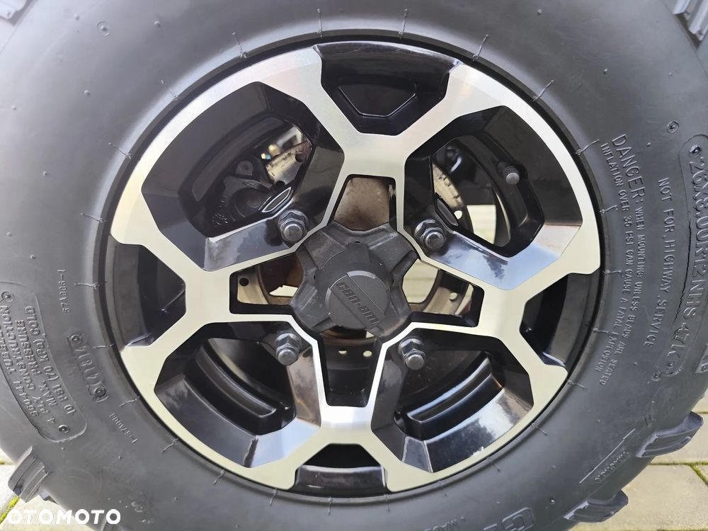 Can-Am Outlander - 20