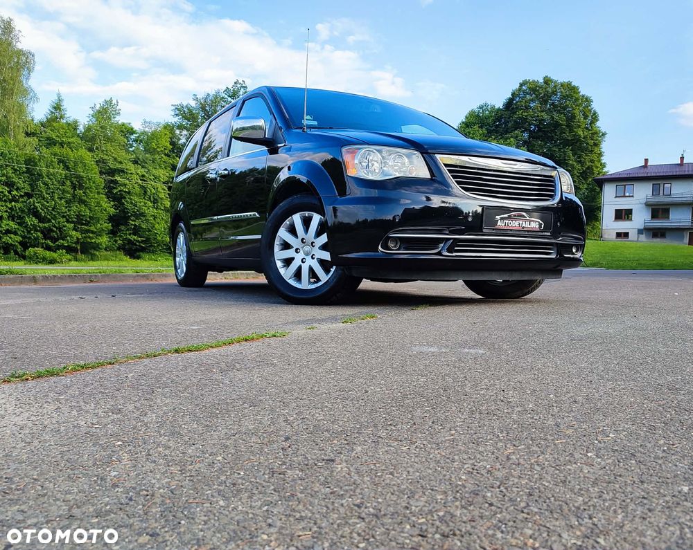 Chrysler Town & Country 3.6 Limited - 5