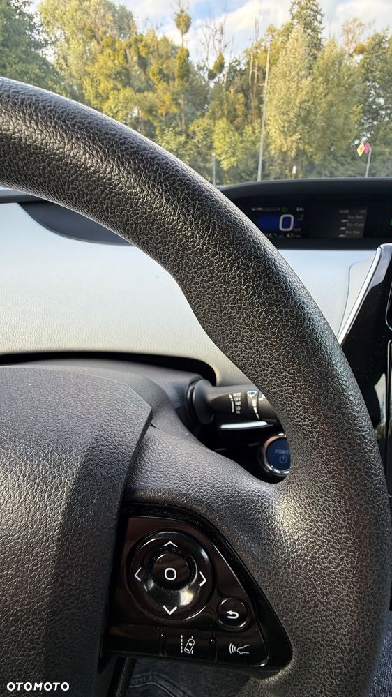 Toyota Prius 1.8 HSD Prestige - 10
