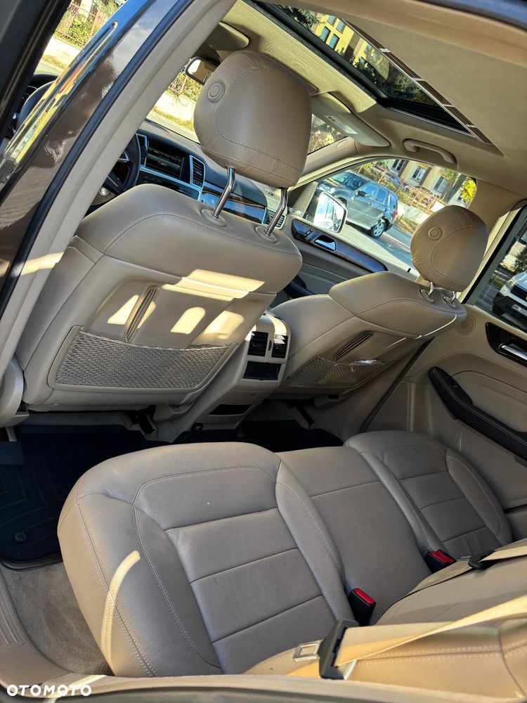Mercedes-Benz ML 400 4-Matic - 22