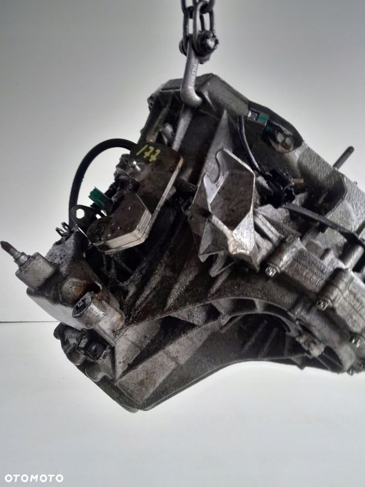 SKRZYNIA BIEGÓW DACIA DUSTER 1.5 DCI TL4B043 - 4