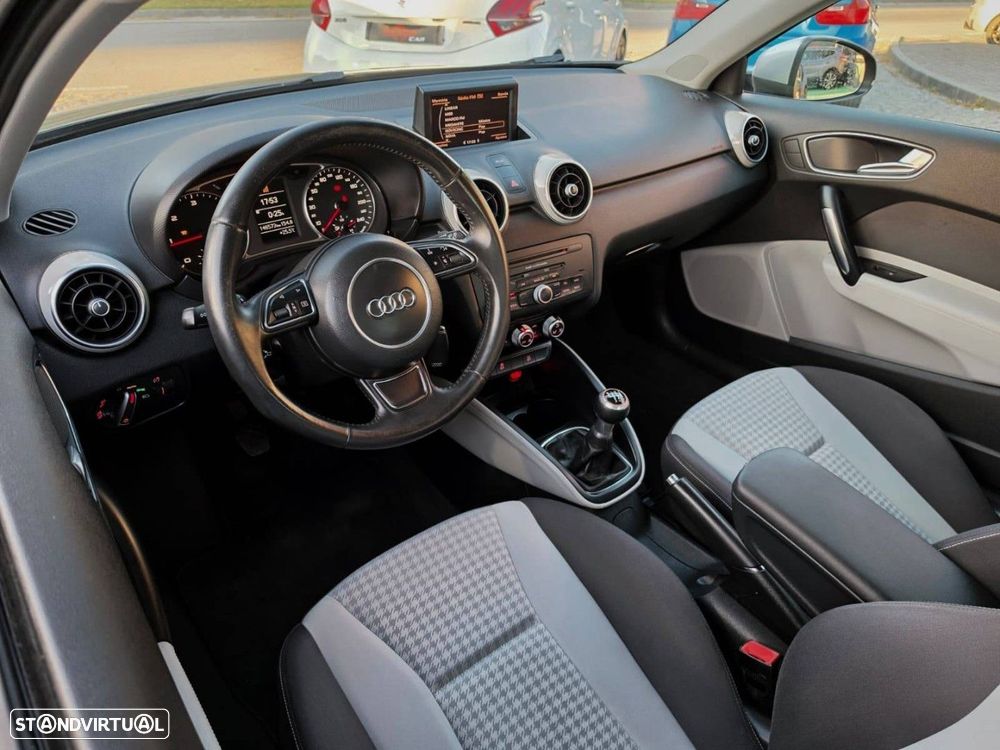 Audi A1 1.6 TDI S-line - 8
