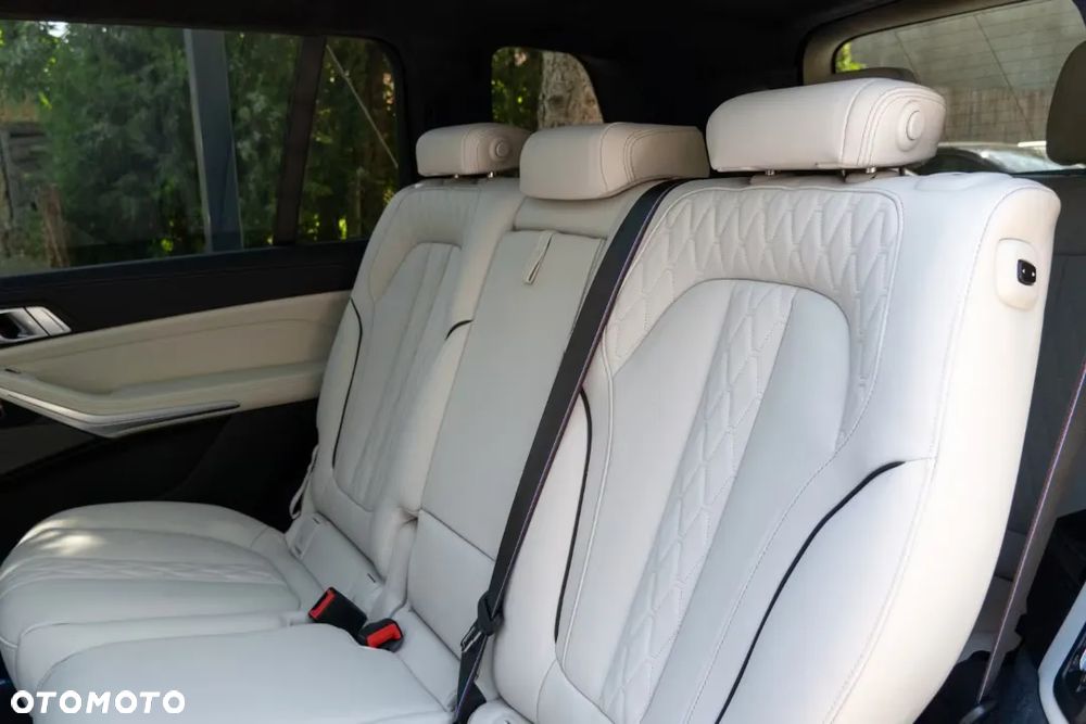 BMW X7 xDrive40d mHEV M Sport sport - 29