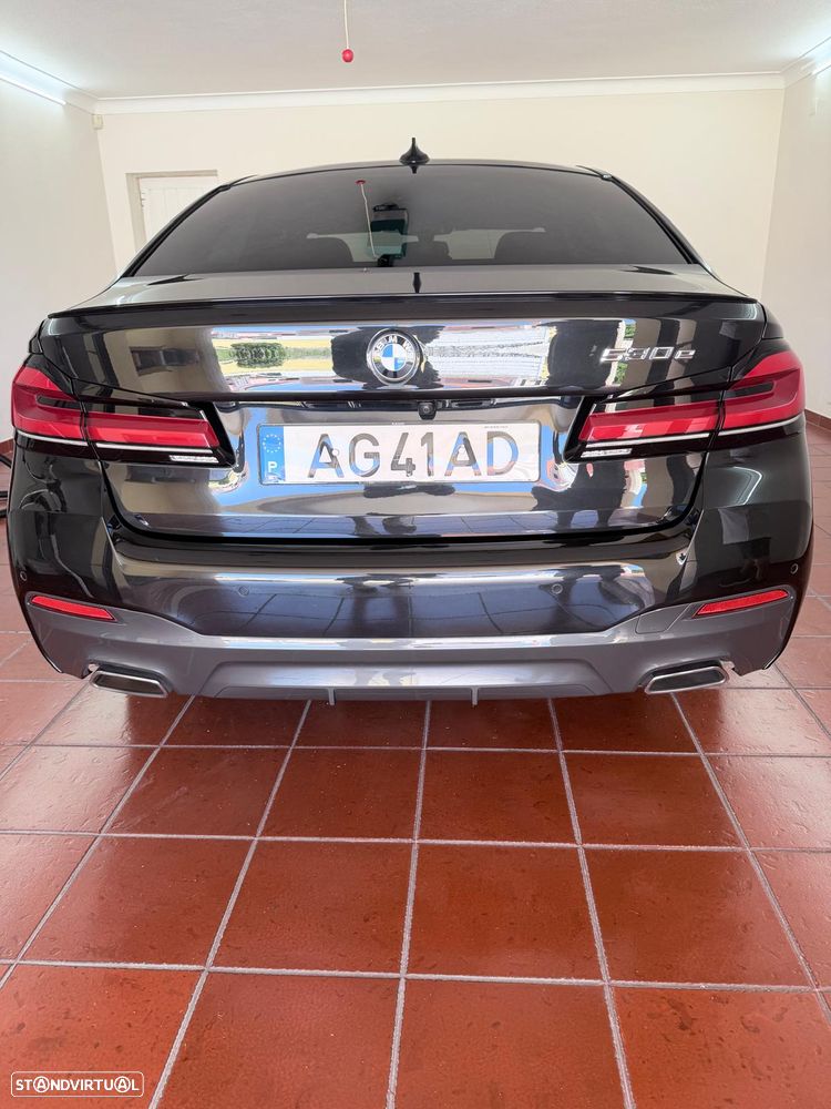 BMW 530 e Pack M - 21