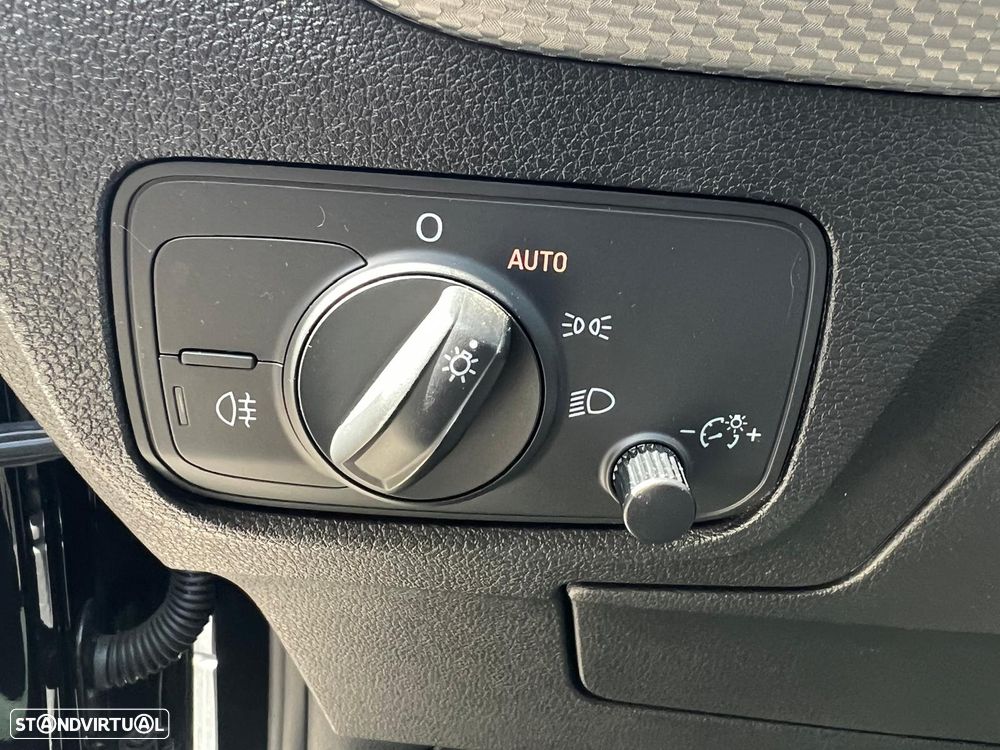 Audi Q2 30 TDI - 17