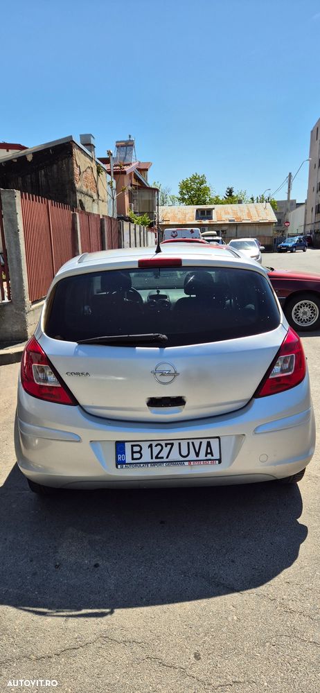 Opel Corsa 1.2 Essentia - 3