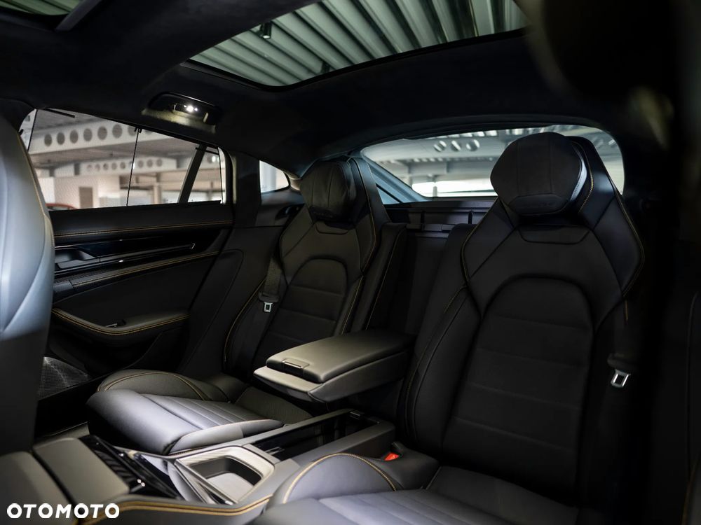 Porsche Panamera Turbo S E-Hybrid PHEV - 28