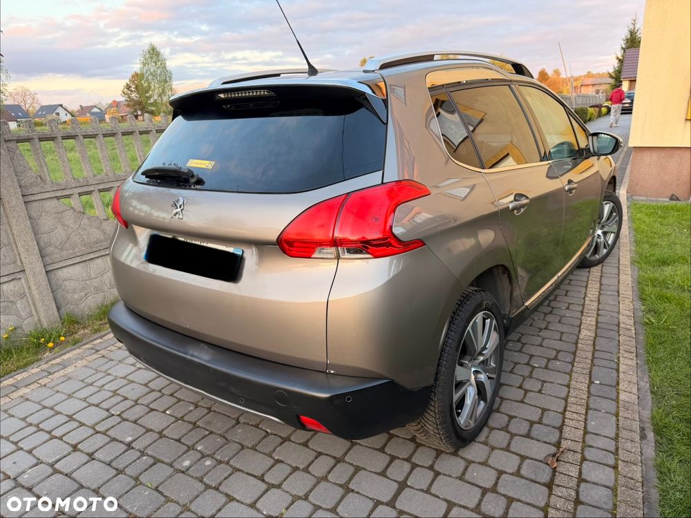 Peugeot 2008 1.6 e-HDi Allure S&S - 9