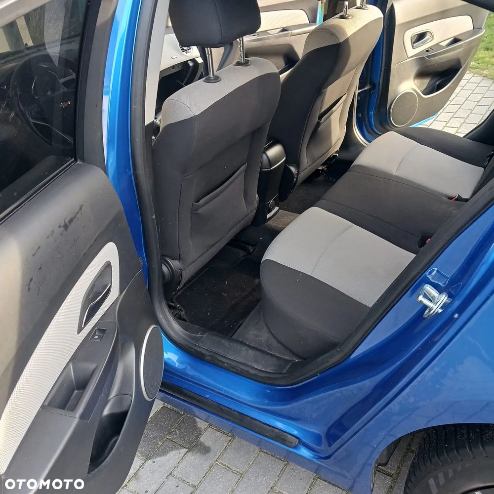 Chevrolet Cruze - 18