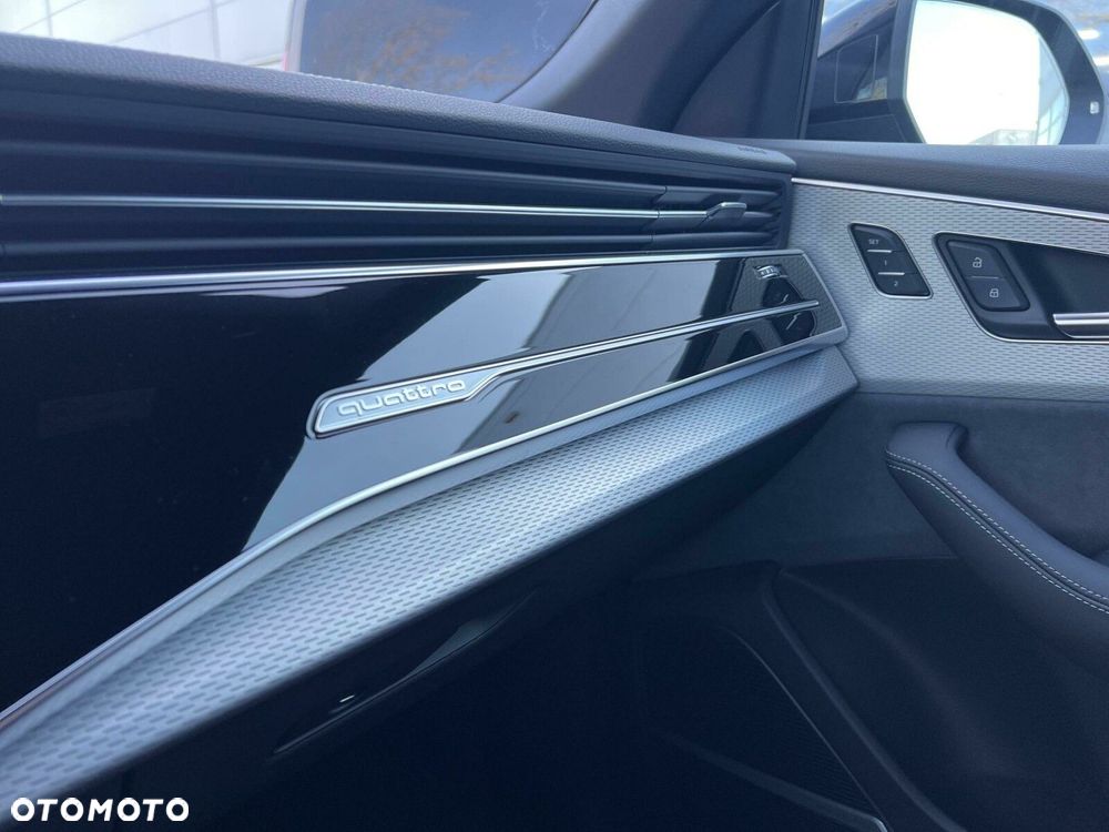 Audi Q8 TFSI e PHEV 360 kW Quattro Tiptronic - 17