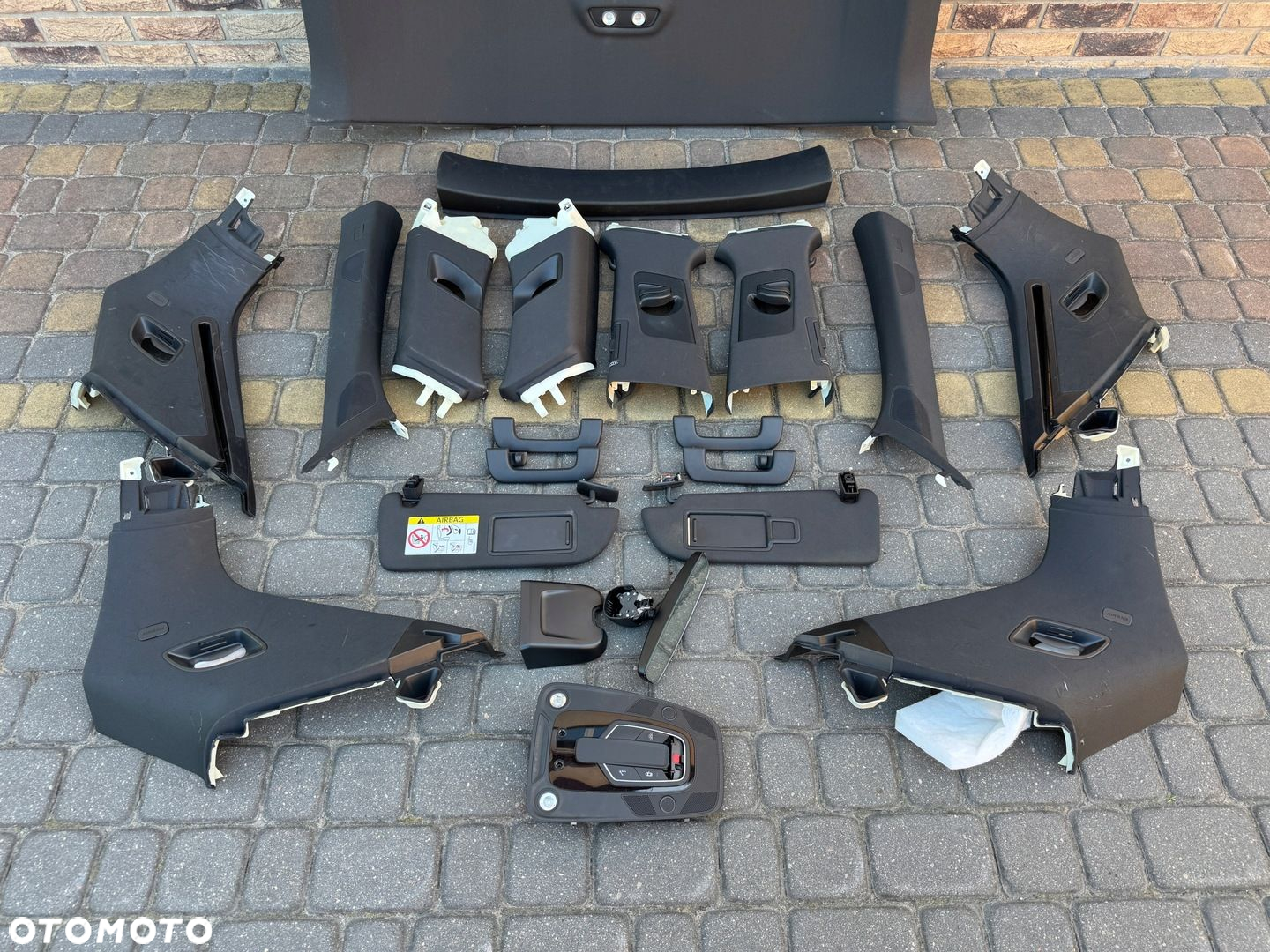 PODSUFITKA AUDI Q7 4M S-LINE CZARNA 7 OSÓB - 4