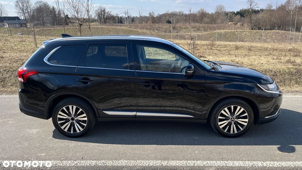Mitsubishi Outlander 2.0 Intense + Navi 4WD CVT - 3