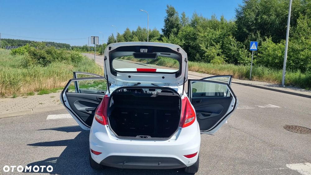 Ford Fiesta - 16