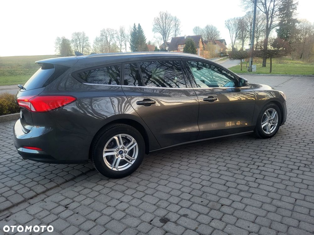 Ford Focus - 8