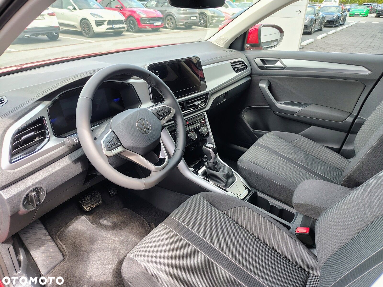 Volkswagen T-Roc - 10