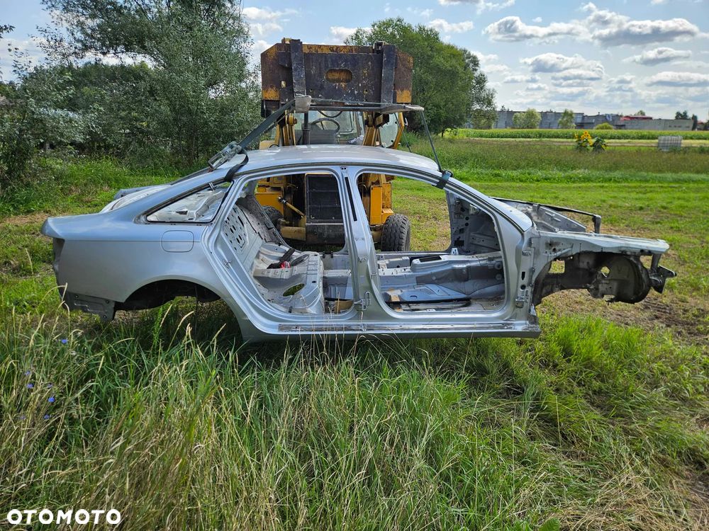Błotnik Ćwiartka LY7W Poszycie Słupek Próg Podłużnica Dach Audi A6 C6 Sedan - 2