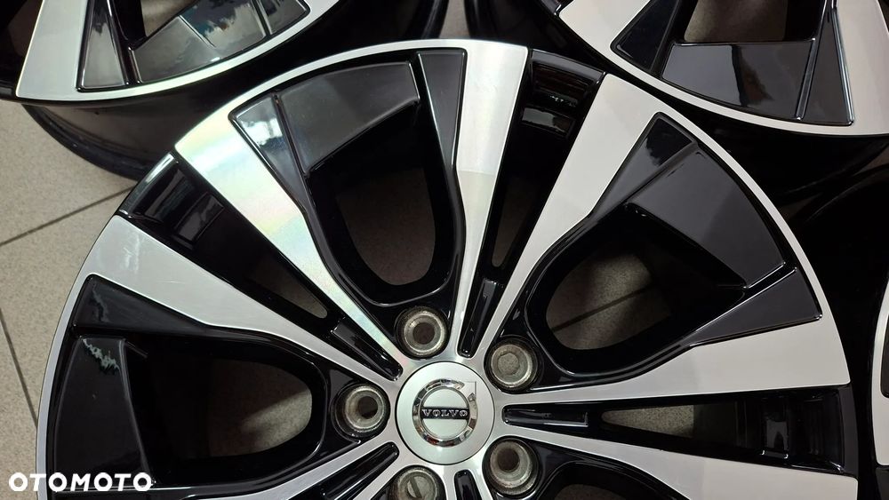 Felgi Aluminiowe 18 Volvo XC 60 V90 Cross Country 5x108 ET 50.5 - 4
