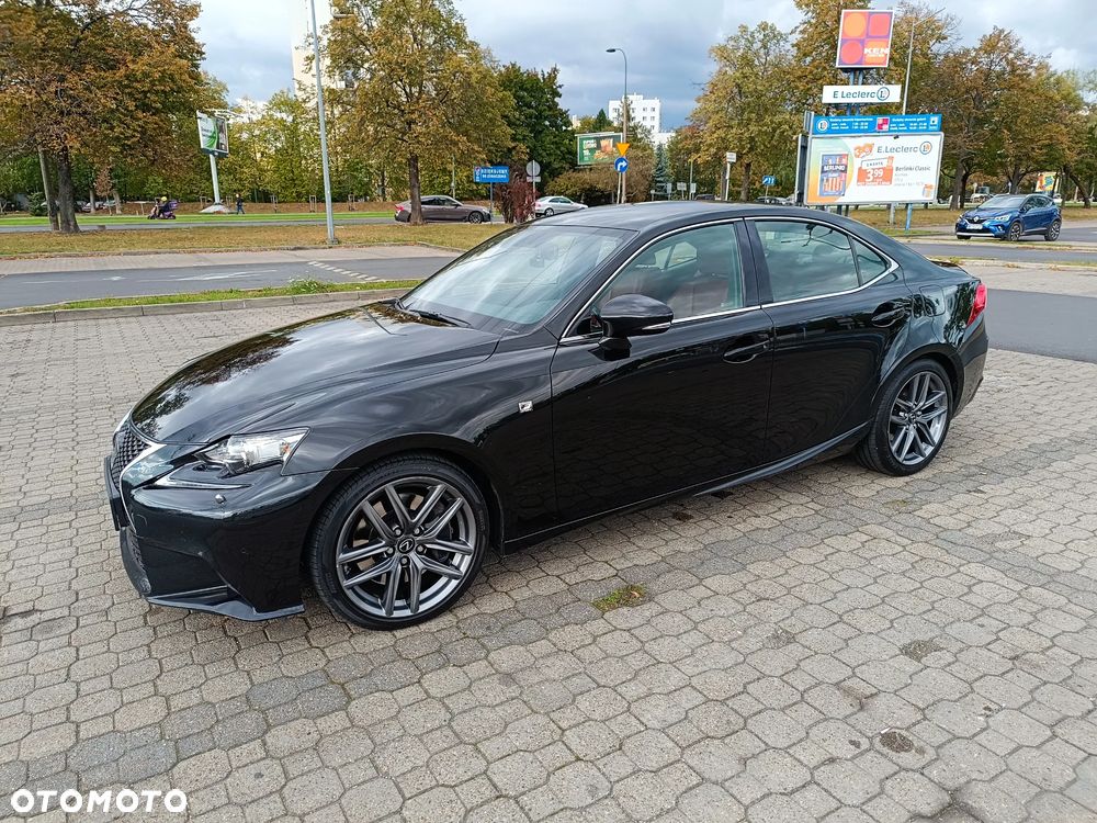 Lexus IS 200t F Sport - 10