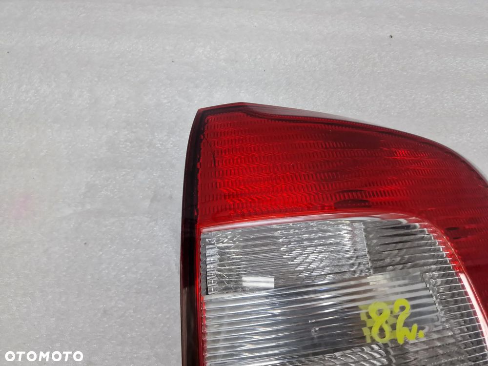 SKODA OCTAVIA 1Z0 / 1Z9 II 2 LIFT 08-12 PRAWA LAMPA TYLNA TYLNIA TYŁ , NR 1Z9945096A , NR LMT82 - 5