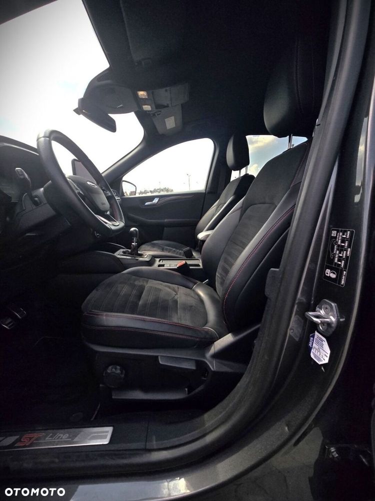 Ford Kuga 2.0 EcoBlue mHEV FWD ST-Line X - 14