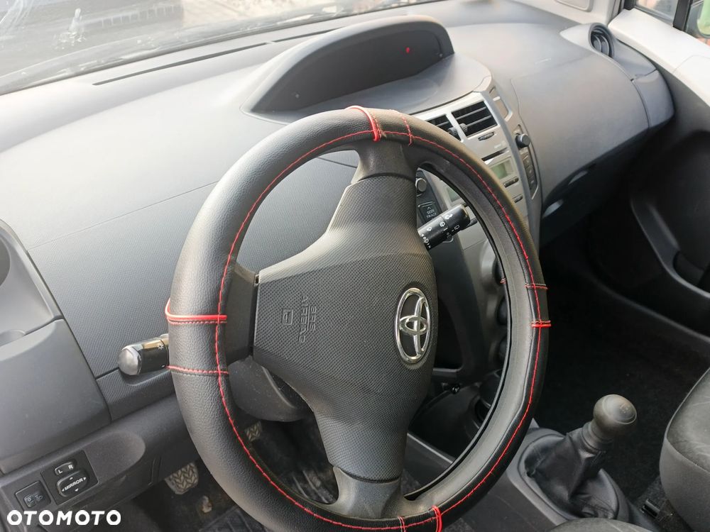 Toyota Yaris - 3