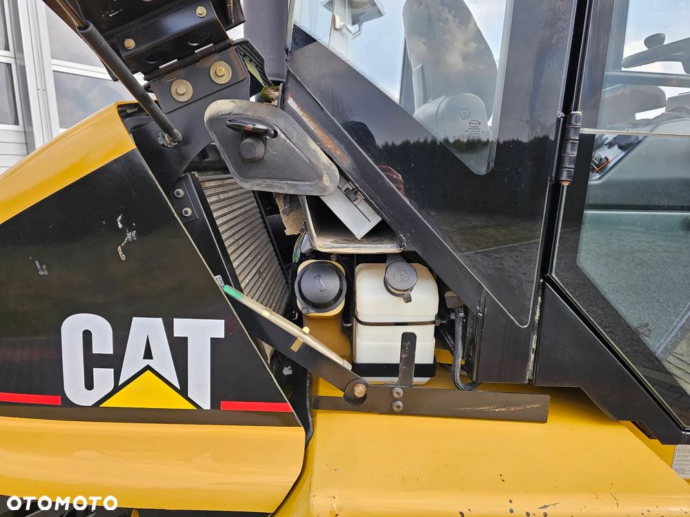 Caterpillar 906 - 15
