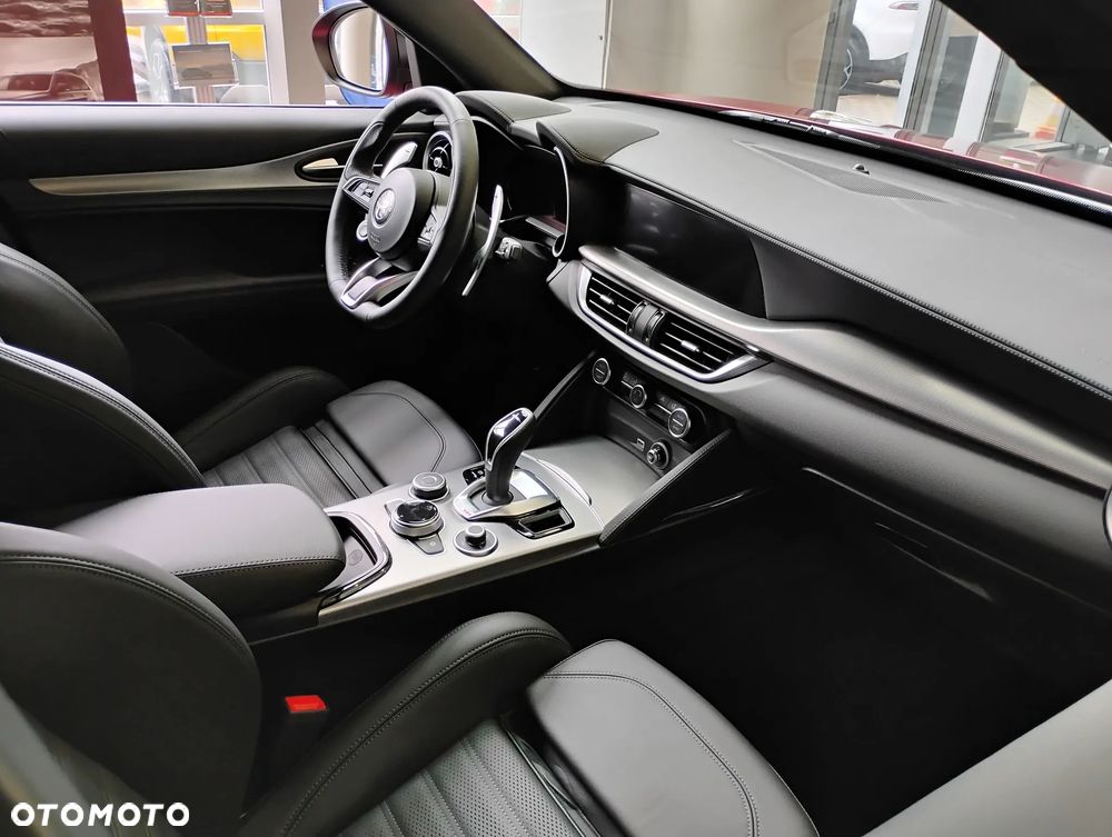 Alfa Romeo Stelvio 2.0 Turbo Veloce Q4 - 3