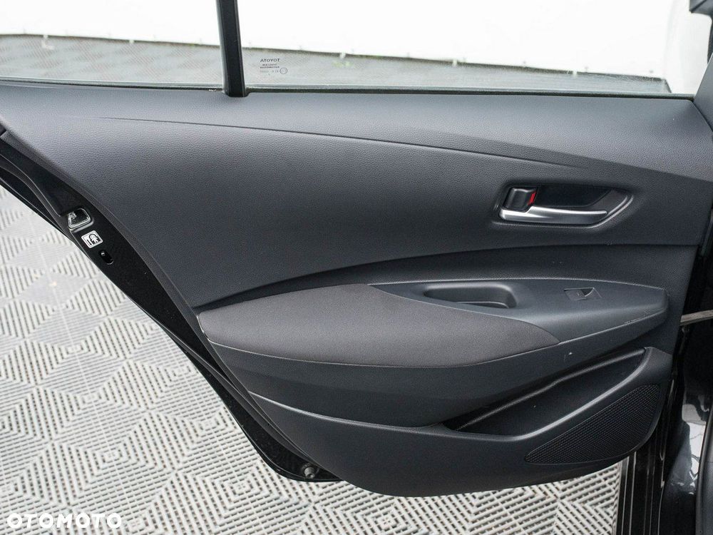 Toyota Corolla - 23