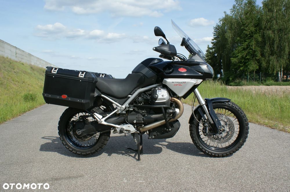 Moto Guzzi Stelvio - 12