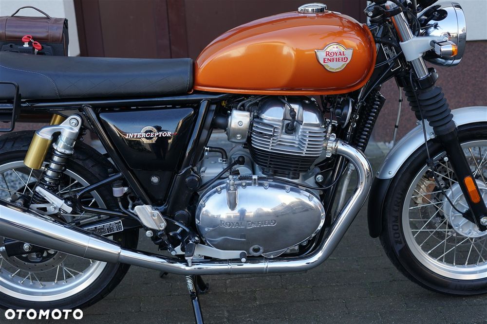 Royal Enfield Interceptor - 9