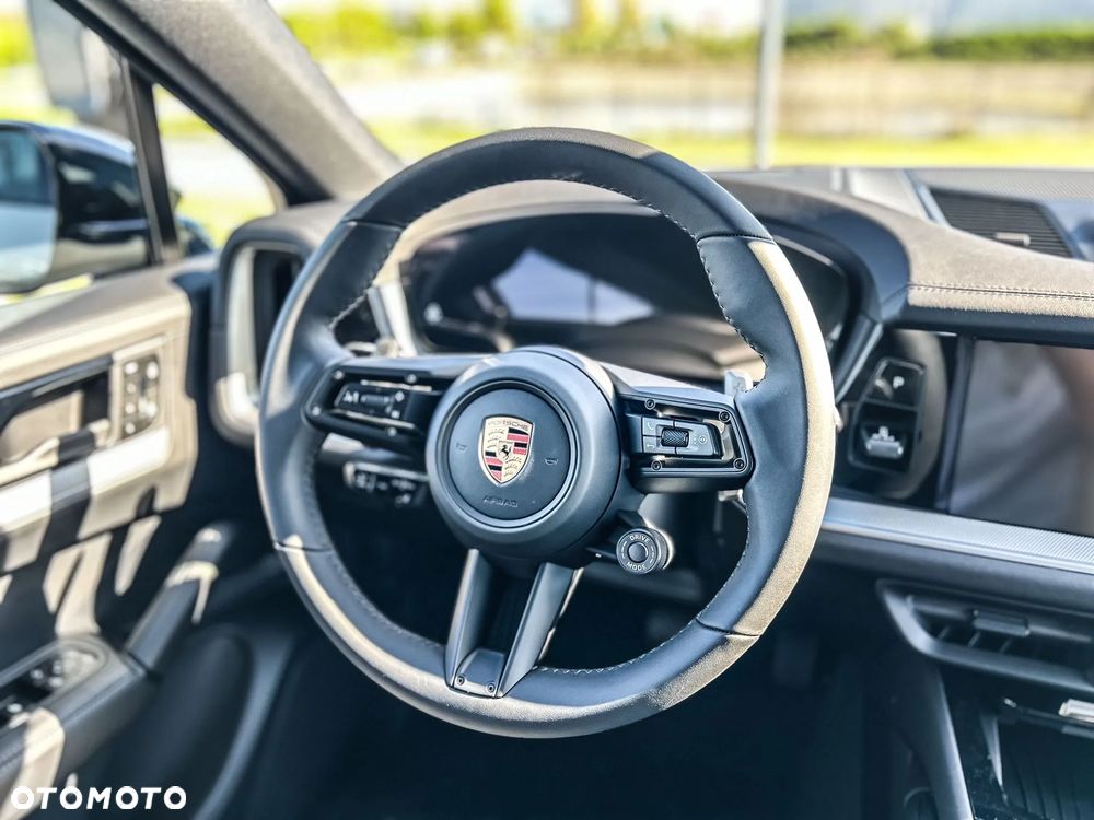 Porsche Cayenne - 10