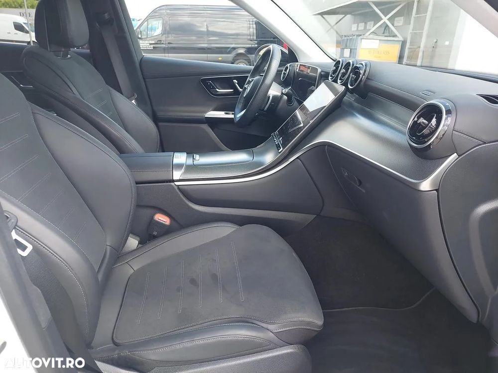 Mercedes-Benz GLC 300 e 4MATIC - 12