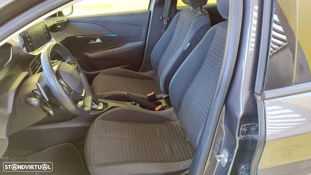 Peugeot 208 1.2 PureTech Allure EAT8 - 7
