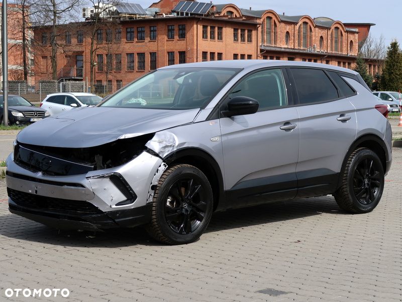 Opel Grandland 1.2 T GS S&S - 8