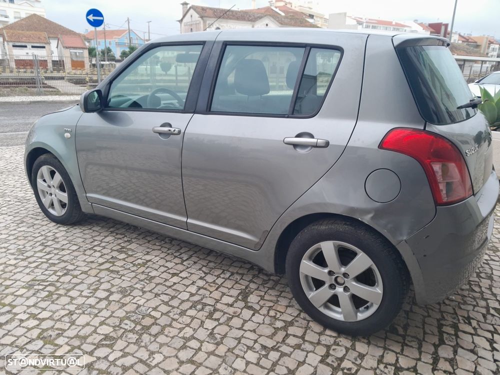 Suzuki Swift 1.3 DDiS Sport - 3