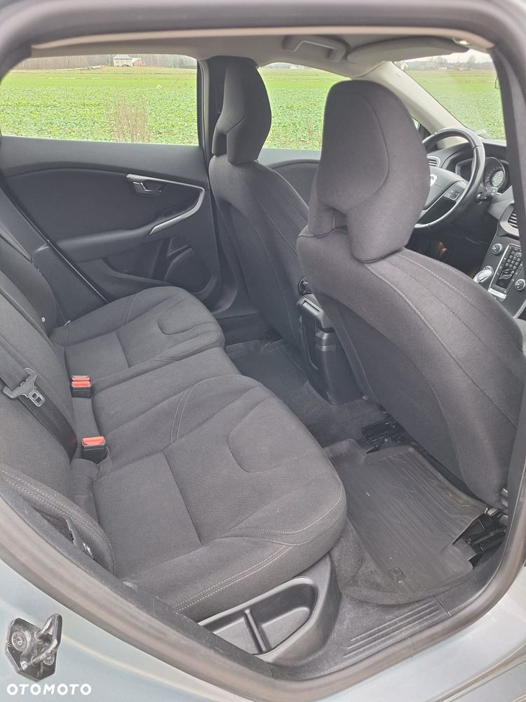 Volvo V40 D2 - 8