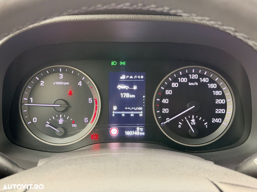 Hyundai Tucson 2.0 CRDI 4WD Passion Plus - 32